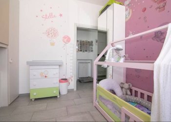 Camera da letto - Quadrilocale via Edera, Genova (zona Marassi) - foto 19