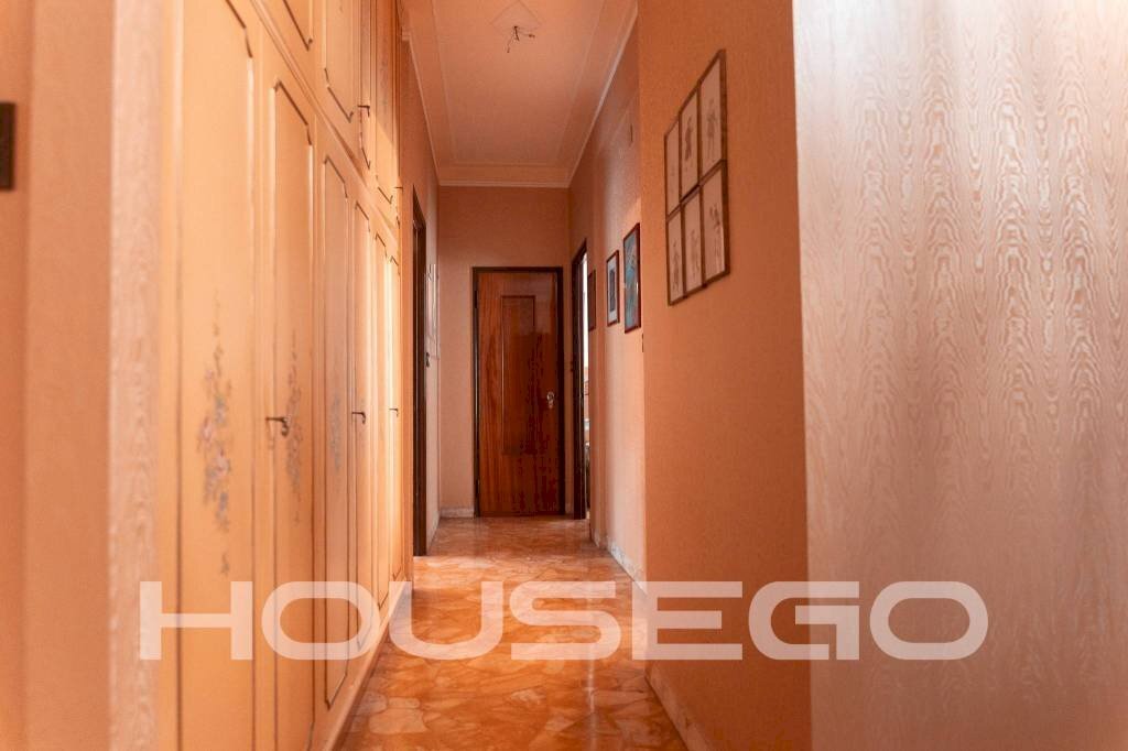 Corridoio - Appartamento via Luigi Rizzo, 155, Genova (zona Pegli) - foto 3