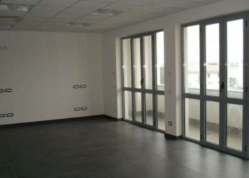 Office via Tevere, Cesate - photo 1