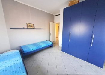 Camera da letto - Trilocale via San Leonardo, Massa - foto 9