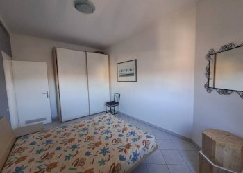 Camera da letto - Trilocale via San Leonardo, Massa - foto 12