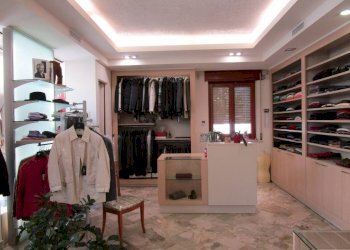 Interno non residenziale - Negozio Statte - foto 3