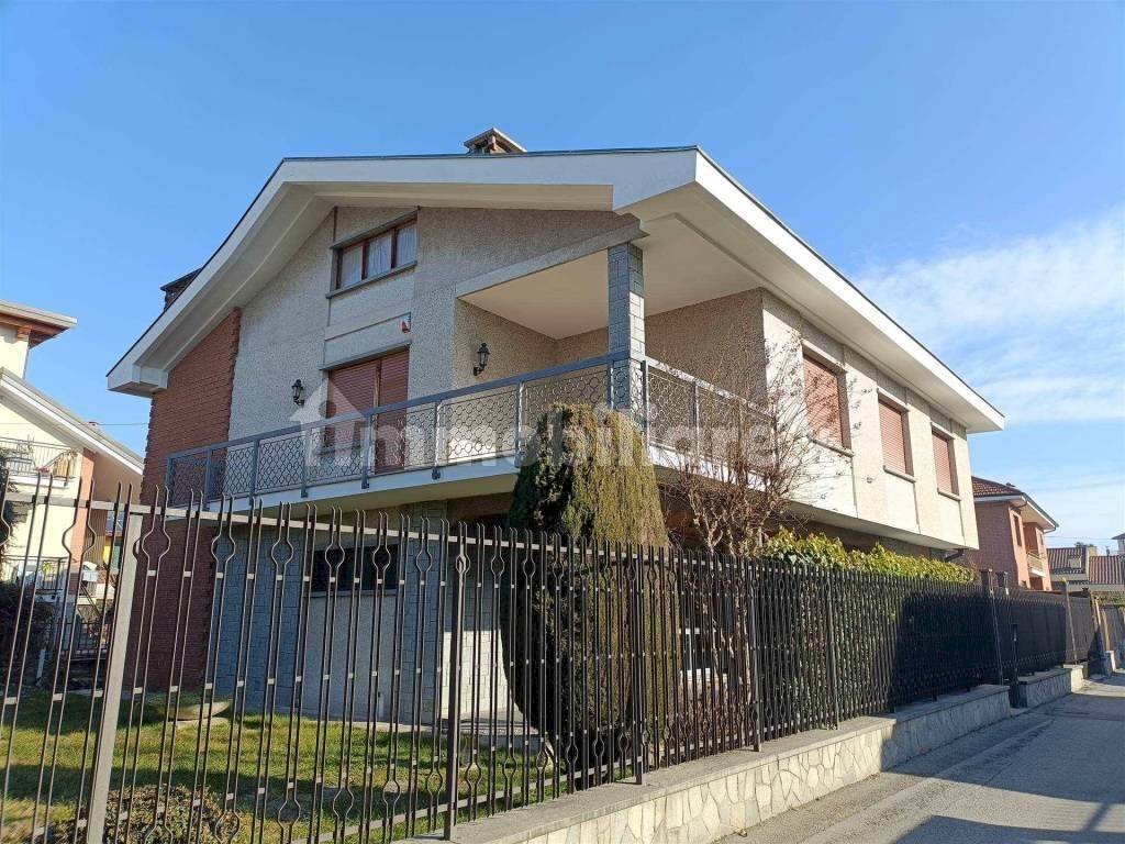 Facciata - Villa via Bruno Buozzi, 3, Orbassano - foto 2