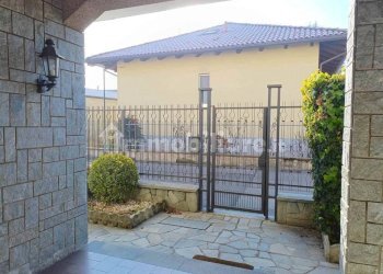 Cortile interno - Villa via Bruno Buozzi, 3, Orbassano - foto 43