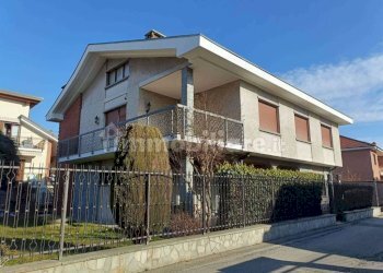 Facciata - Villa via Bruno Buozzi, 3, Orbassano - foto 44