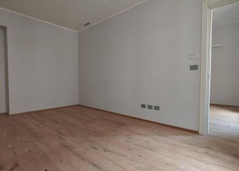 Camera da letto - Bilocale via Madama Cristina, 65, Torino (zona San Salvario) - foto 4