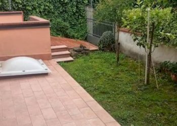 Giardino - Villa a Schiera viale Mario Rotili, Benevento - foto 12