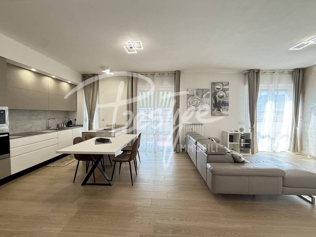 Salone - Attico piazza Dante Alighieri, 8, La Spezia - foto 1