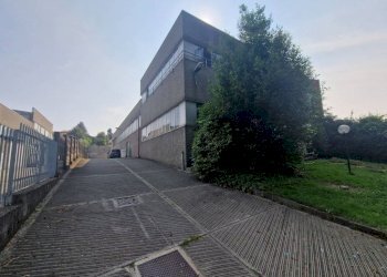 Facciata - Capannone via per Castellanza, Legnano - foto 3