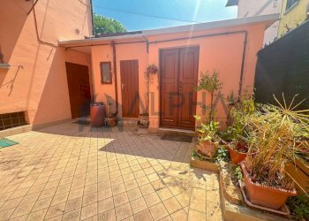 Cortile interno - Casa indipendente vicolo dei Giardinieri, Forlì - foto 3