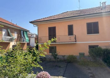 Facciata - Villa via Verzuolo, Carmagnola - foto 23