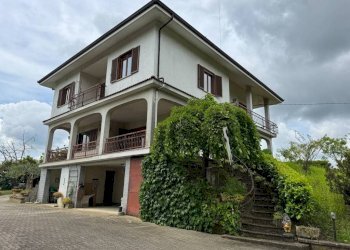 Facciata - Villa Cascina Monfallito, 13, Montemagno - foto 2