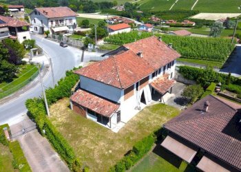 Farmhouse Castellinaldo d'Alba - photo 1