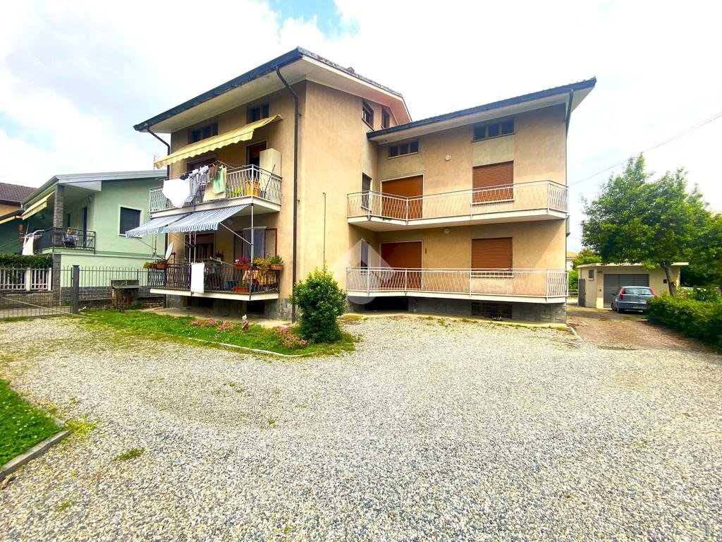 Four-room apartment Via ferruccio martinis, Montalto Dora - photo 2