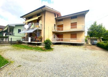 Four-room apartment Via ferruccio martinis, Montalto Dora - photo 2