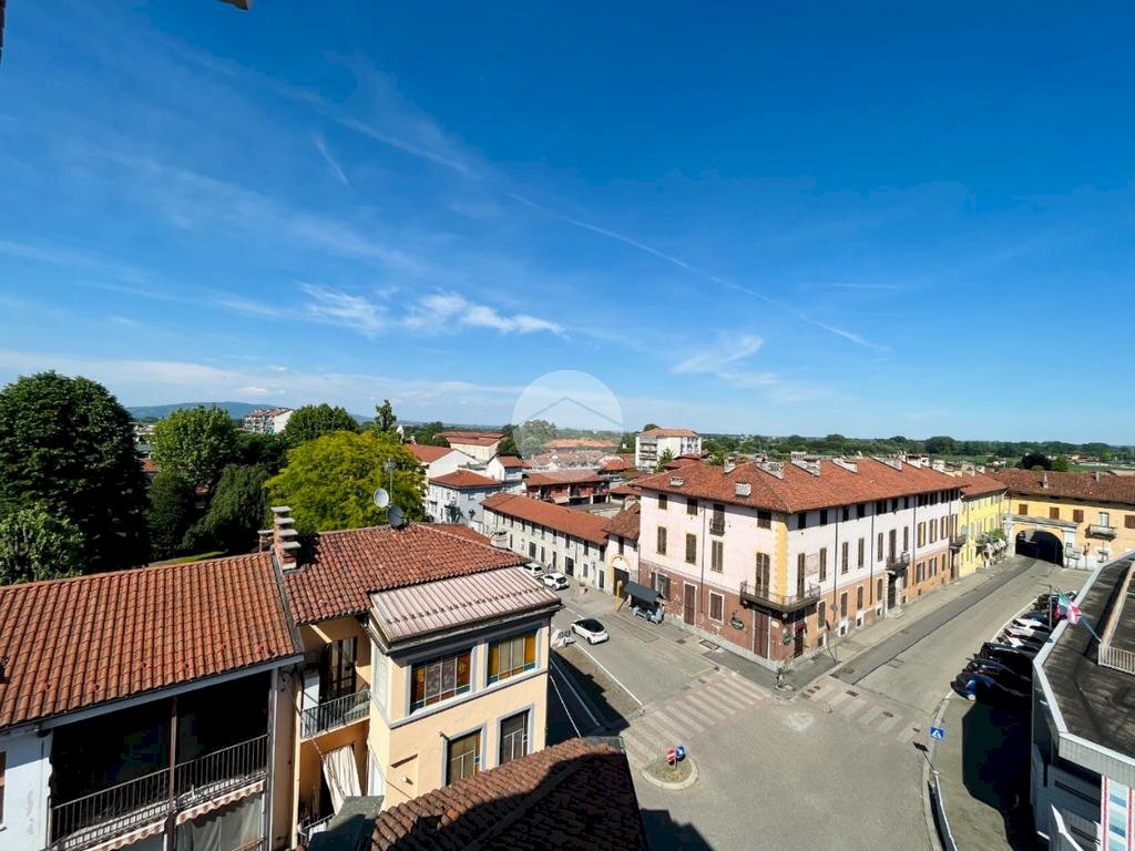 Three-room apartment Via Umberto I, Carignano - photo 1