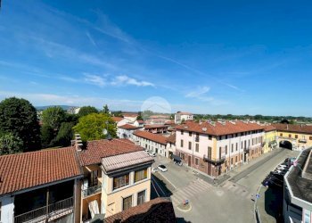 Three-room apartment Via Umberto I, Carignano - photo 1
