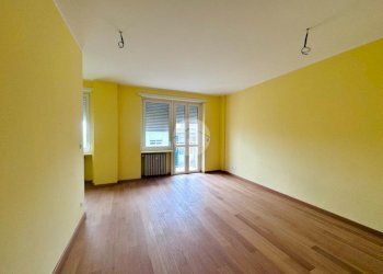 Four-room apartment Via Umberto I, Carignano - photo 2