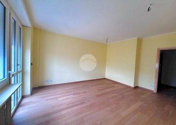 Four-room apartment Via Umberto I, Carignano - photo 3