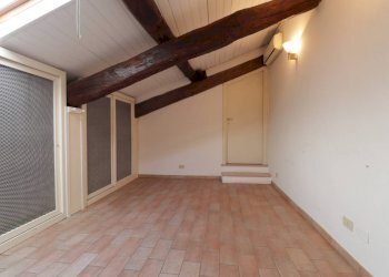 Apartment Reggio nell'Emilia - photo 32