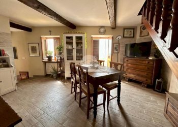 Semi-detached house Vicolo IV, Montemagno - photo 1