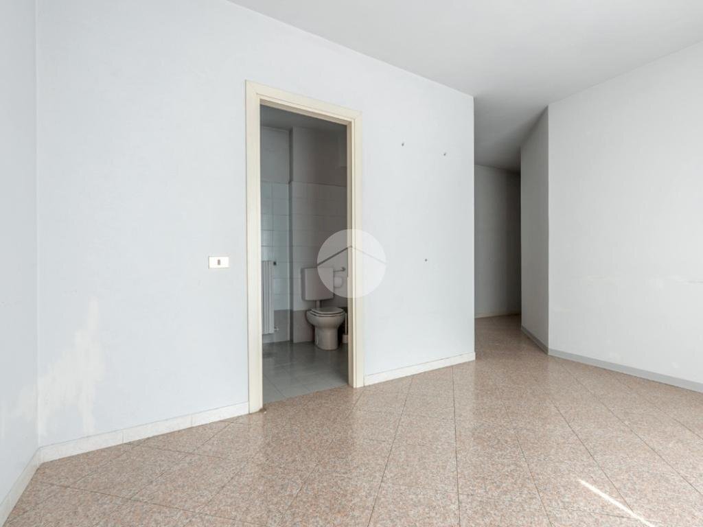 Three-room apartment Piazza Vittorio Emanuele, Cavallermaggiore - photo 3