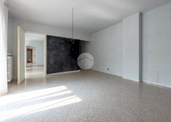 Three-room apartment Piazza Vittorio Emanuele, Cavallermaggiore - photo 8