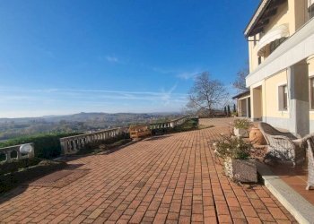 Cortile interno - Rustico Castagnole delle Lanze - foto 4