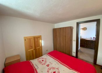 Camera da letto - Bilocale Località Blavy, 32, Roisan - foto 9