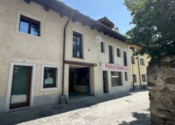 Facciata - Trilocale via Giovanni Giolitti, 19, Bardonecchia - foto 2