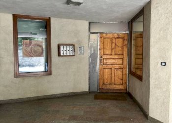 Interno palazzo - Trilocale via Giovanni Giolitti, 19, Bardonecchia - foto 4