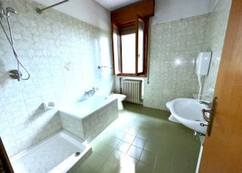 Villa via Risorgimento, 56, Cento - foto 19