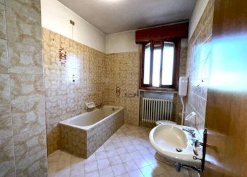 Villa via Risorgimento, 56, Cento - foto 23