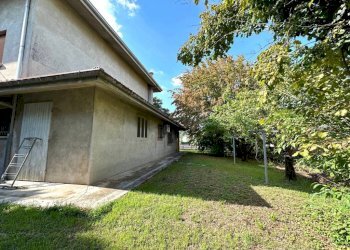 Villa via Risorgimento, 56, Cento - foto 43