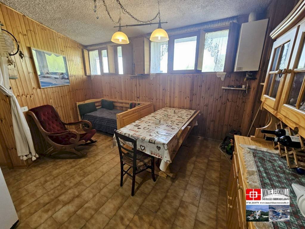 Soggiorno - Trilocale via Tre Faggi, Cittaducale - foto 1