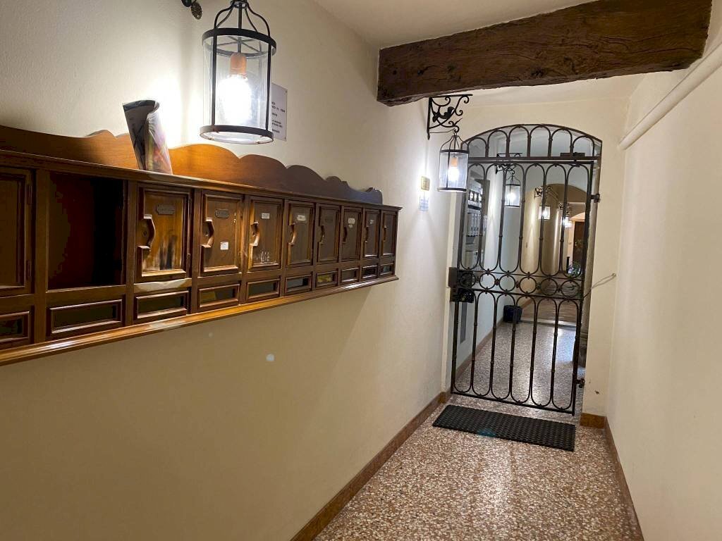 Interno palazzo - Monolocale Bologna (zona Centro Storico) - foto 2