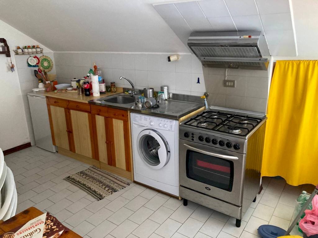 Cucina - Attico via Serchio, Massa - foto 3