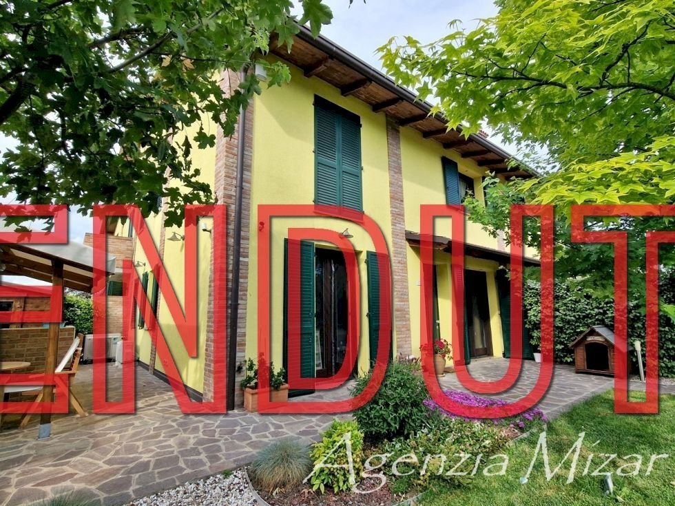 Villa Imola - foto 1