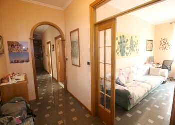 Disimpegno - Four-room apartment via Taggia, Genova - photo 4