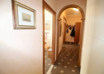 Corridoio - Four-room apartment via Taggia, Genova - photo 14