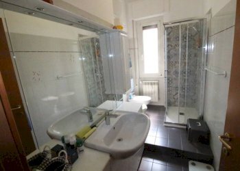 Bagno - Four-room apartment via Taggia, Genova - photo 23