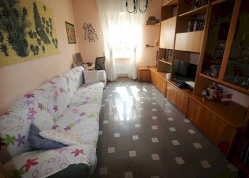 Salone - Four-room apartment via Taggia, Genova - photo 48