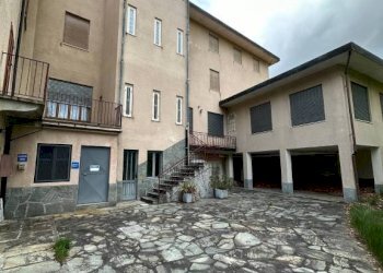 Cortile interno - Stable - Palace via Torino, Bologna (neighborhood Mazzini) - photo 7