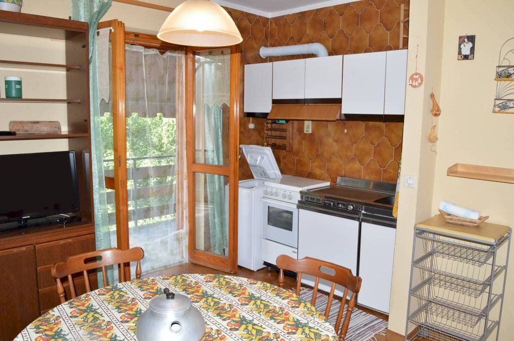 Cucina - Trilocale via Sant'Anna, 30, Roburent - foto 1