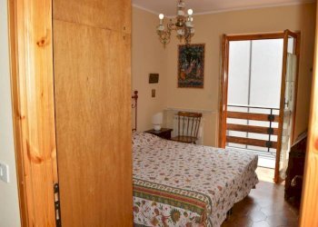 Camera da letto - Trilocale via Sant'Anna, 30, Roburent - foto 9