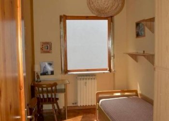 Camera da letto - Trilocale via Sant'Anna, 30, Roburent - foto 13