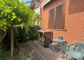 Giardino - Villa a Schiera via Martiri della Libertà, 33/7, Cambiano - foto 2