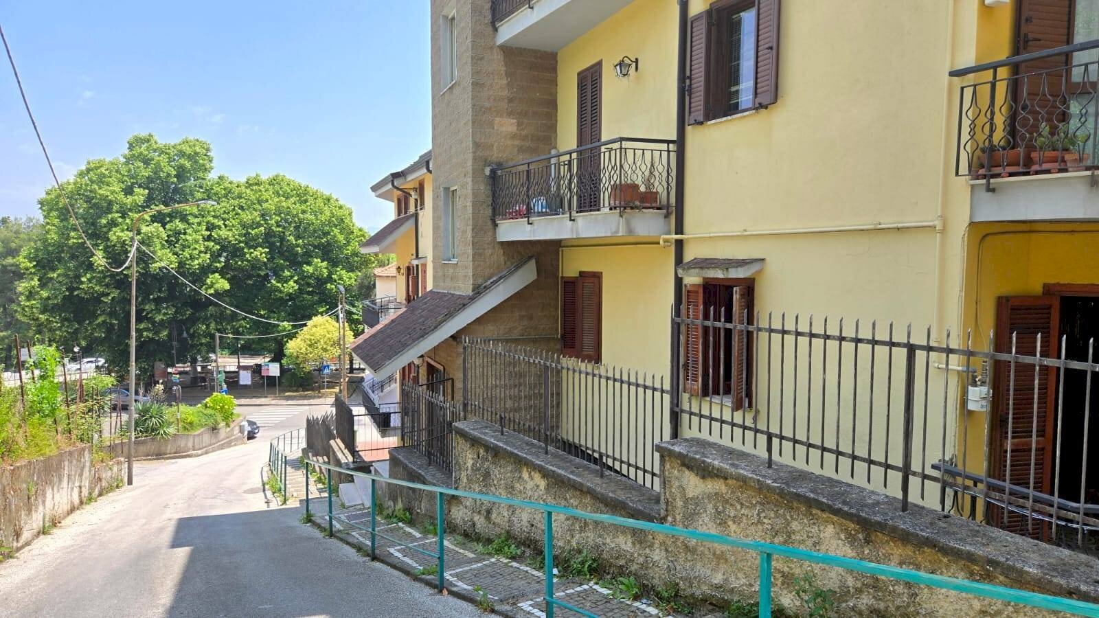 Foto 3 - Trilocale piazza partenio
 
25, Ospedaletto d'Alpinolo - foto 3