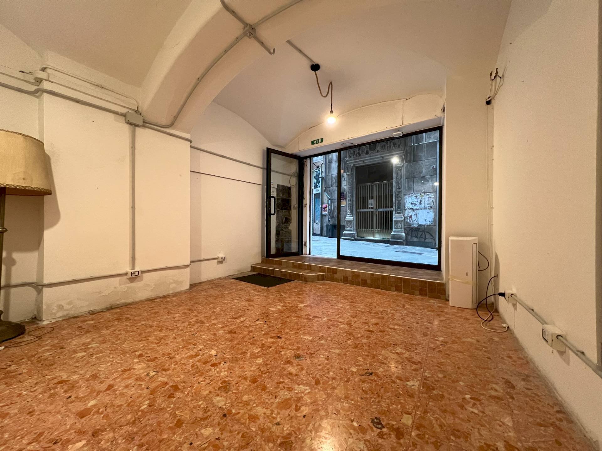 Foto 2 - Locale Commerciale Via Di Fossatello
 
5r, Genova - foto 2