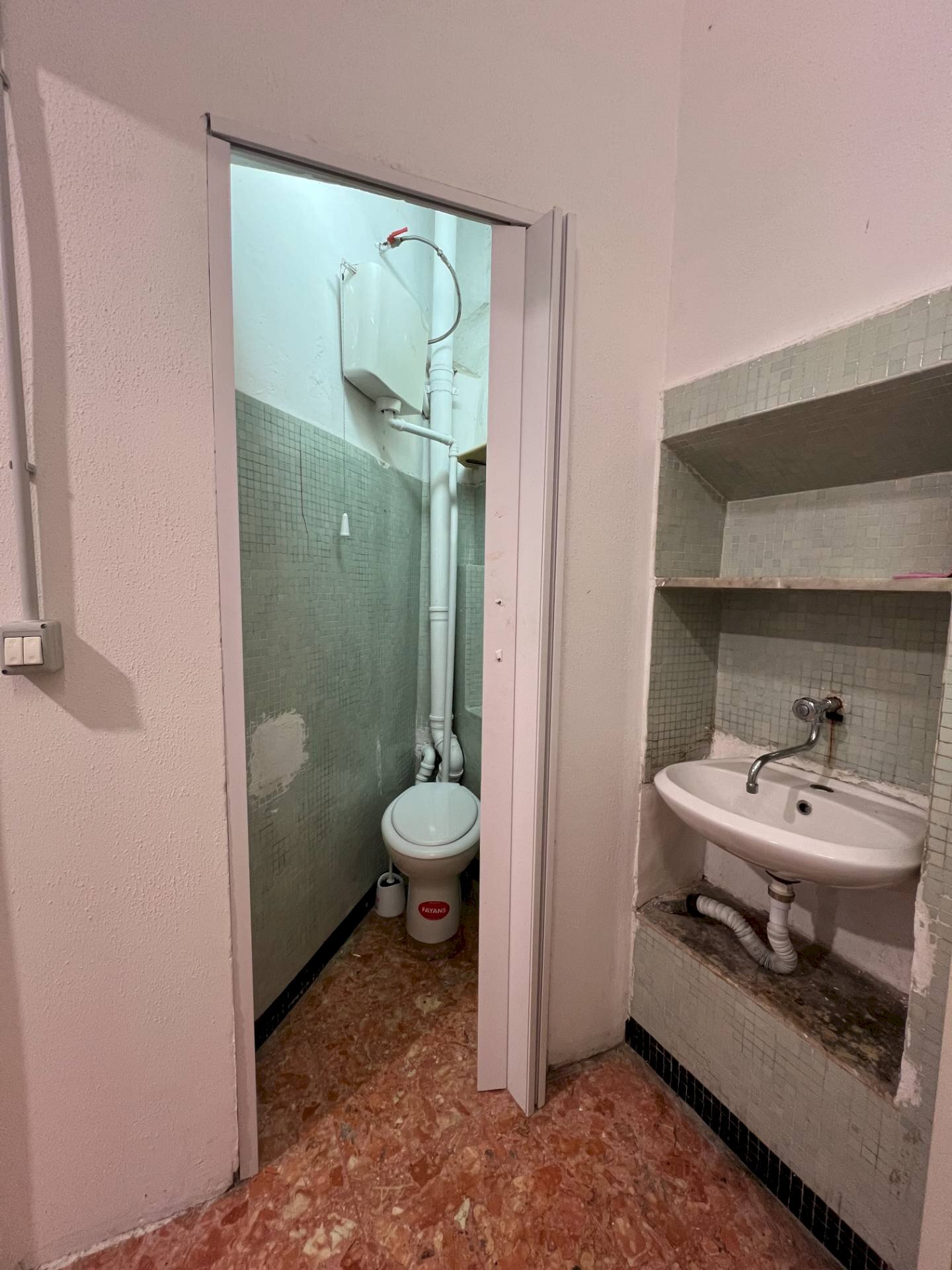 Foto 3 - Locale Commerciale Via Di Fossatello
 
5r, Genova - foto 3